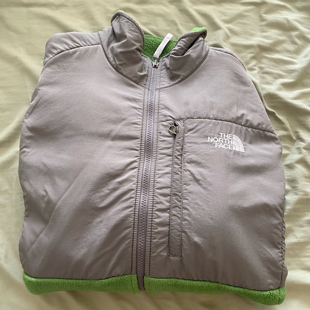 north face green sweater